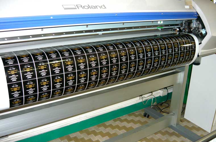 Un plotter in fase di stampa